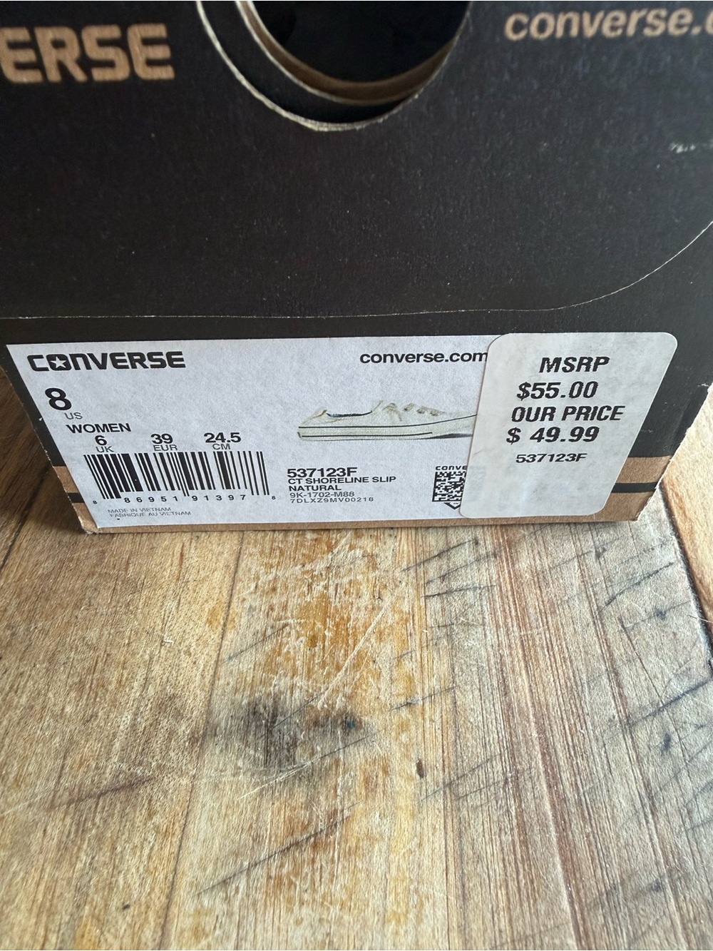 Converse Low Top Ladies Sneakers in Cream with Navy Trim size 8 - Picture 2 of 9